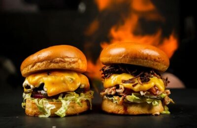 Chili Cheese Burgers: Creative Meat Choices & Saucy Twists